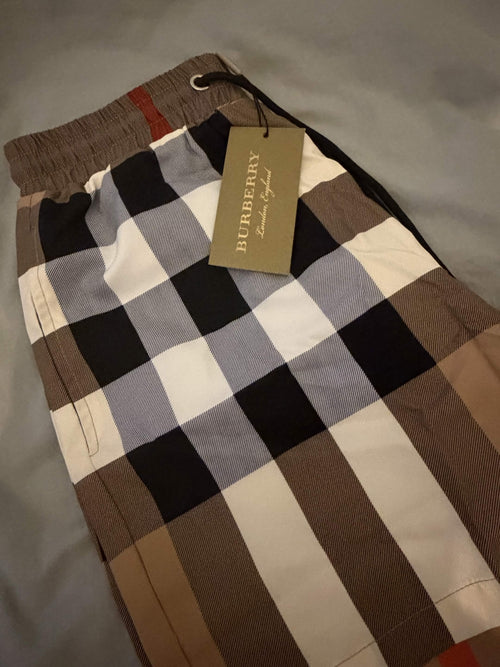 Burbberyz Chequred shorts